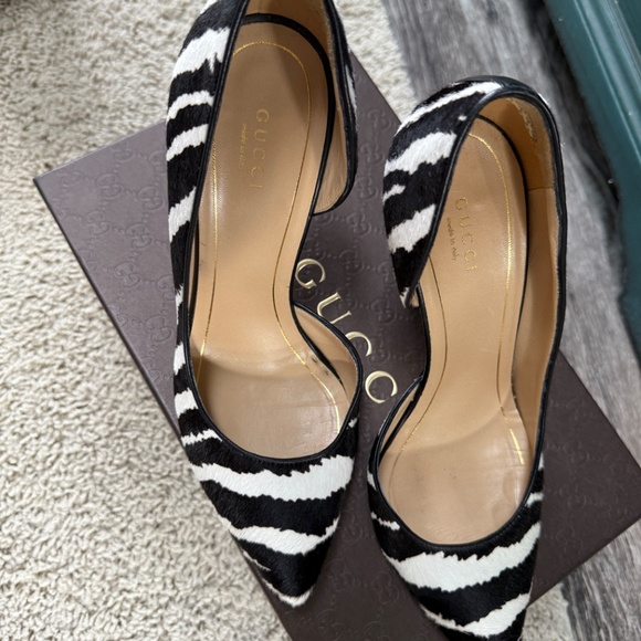 GUCCI Zebra Pony Hair Pointed D'Orsay Pumps Size 38 / 8 - Picture 3 of 10